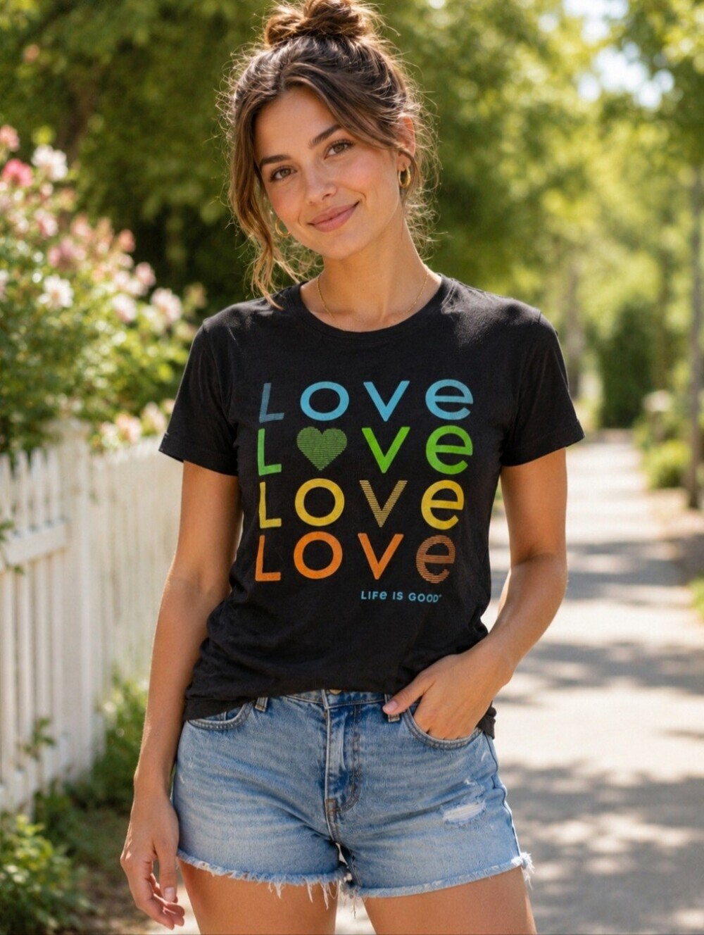 Life Is Good Women’s Crusher Tee Size Medium Black with LOVE Spellout Pride LGBT